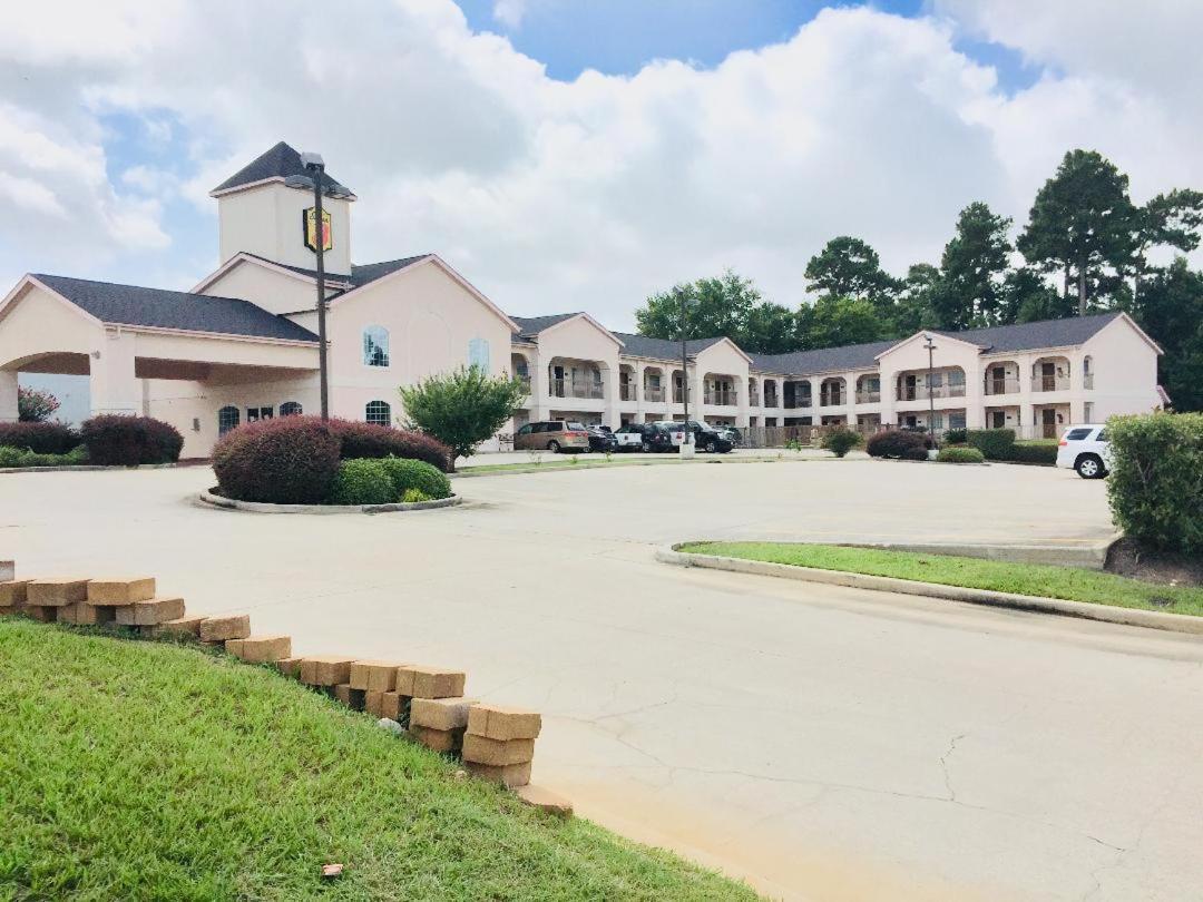 Super 8 By Wyndham Montgomery/ Lake Conroe Motel Exterior photo